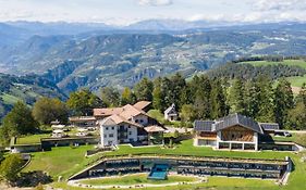 Ansitz Velseck-Residence Hotel